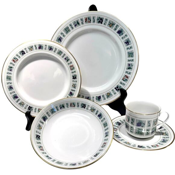 Royal Doulton England Tapestry TC1024 Fine China 5-Piece Place Setting-Excellent - Picture 1 of 5